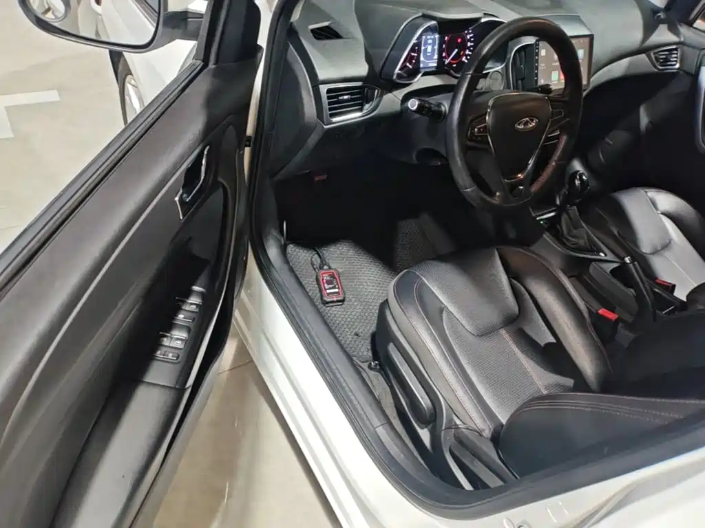 Chery Arrizo 5 — миниатюра 16
