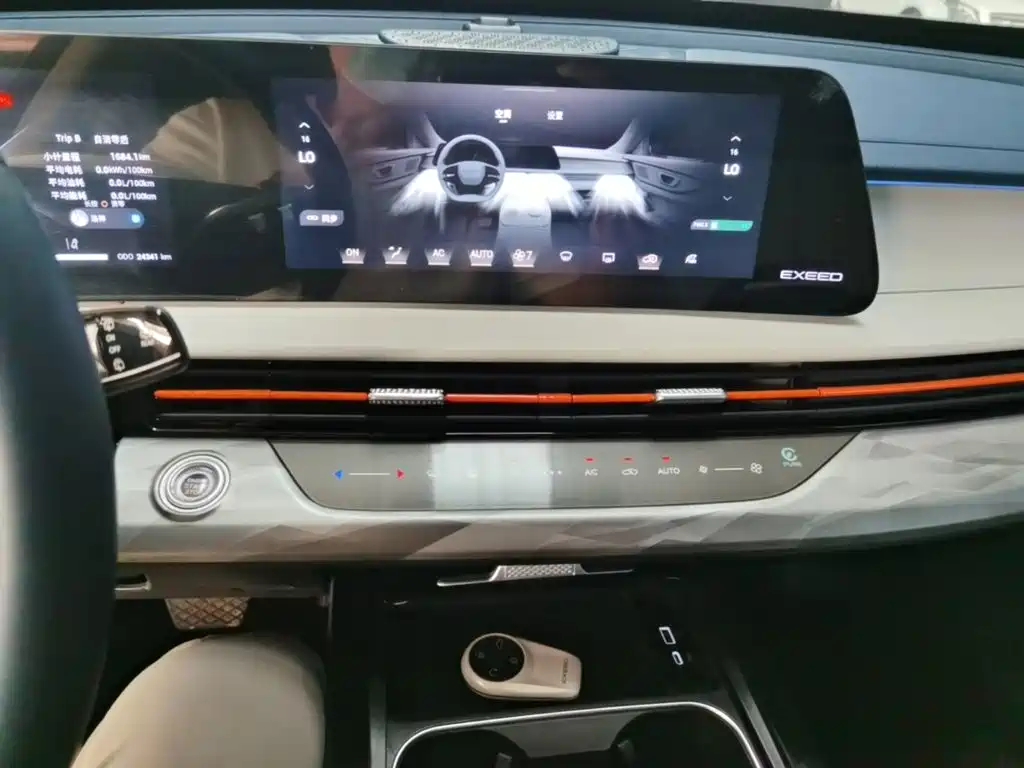Exeed Zhaofeng C-DM — миниатюра 9