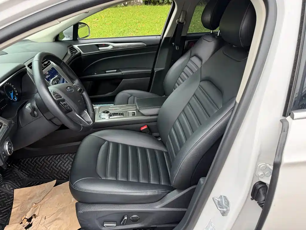 Ford Mondeo — миниатюра 8