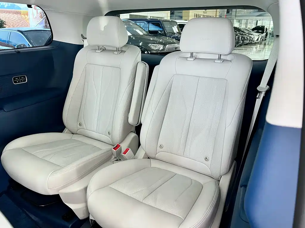 BUICK GL8 NEW ENERGY