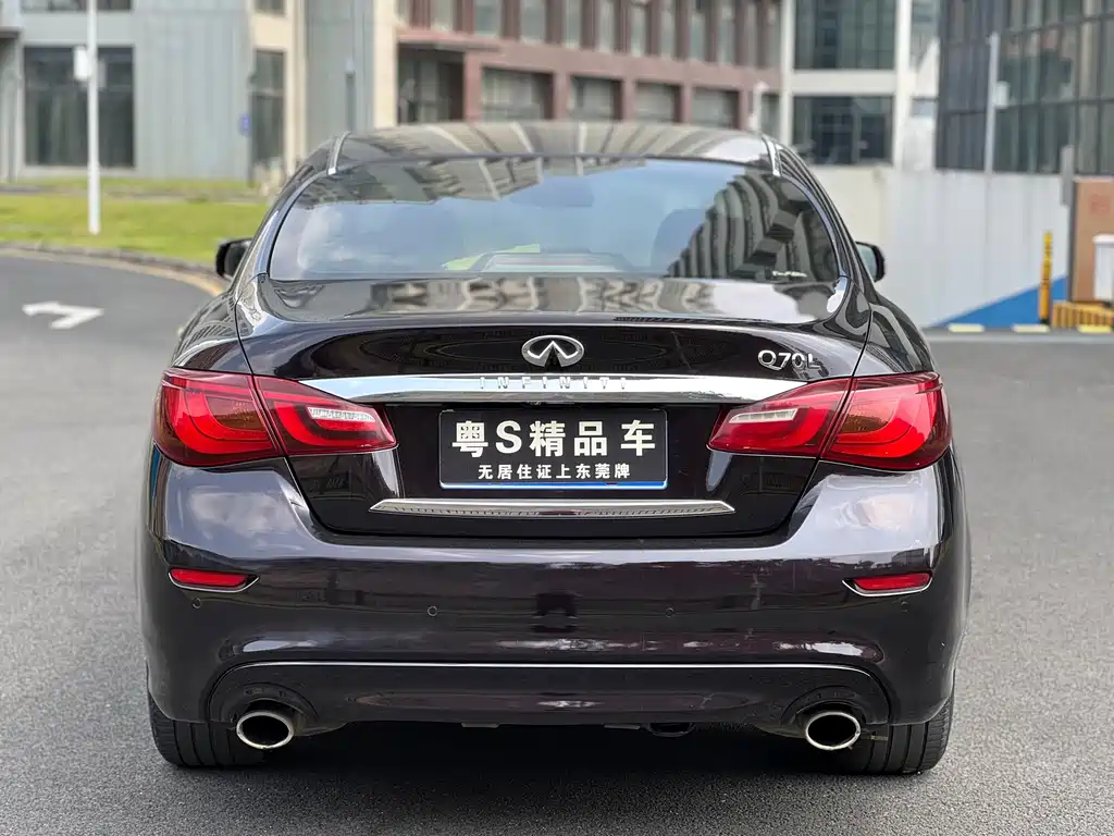 Infiniti Q70 — миниатюра 5