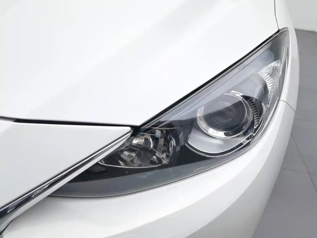 Mazda Mazda3 3 2016 1.5L AT Comfort