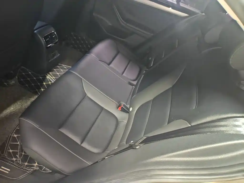 Volkswagen Sagitar — миниатюра 17