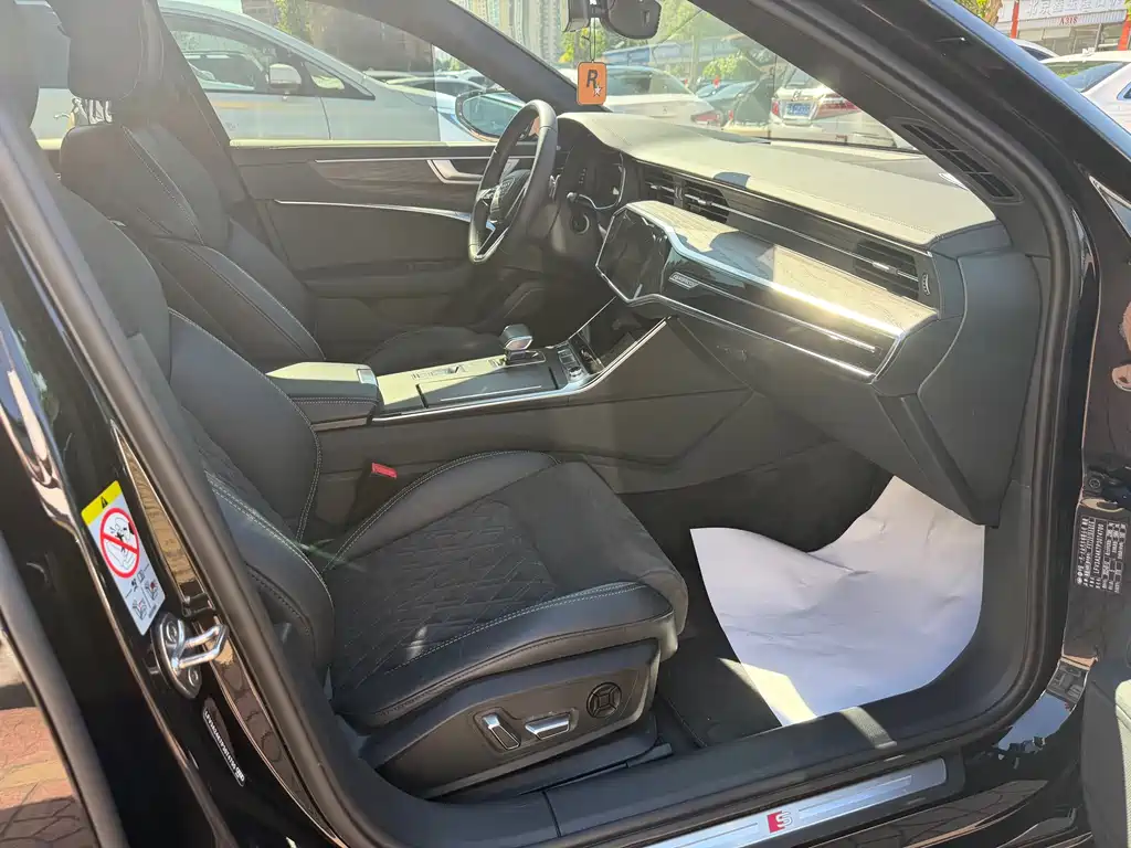 Audi A6L 2023 45 TFSI quattro