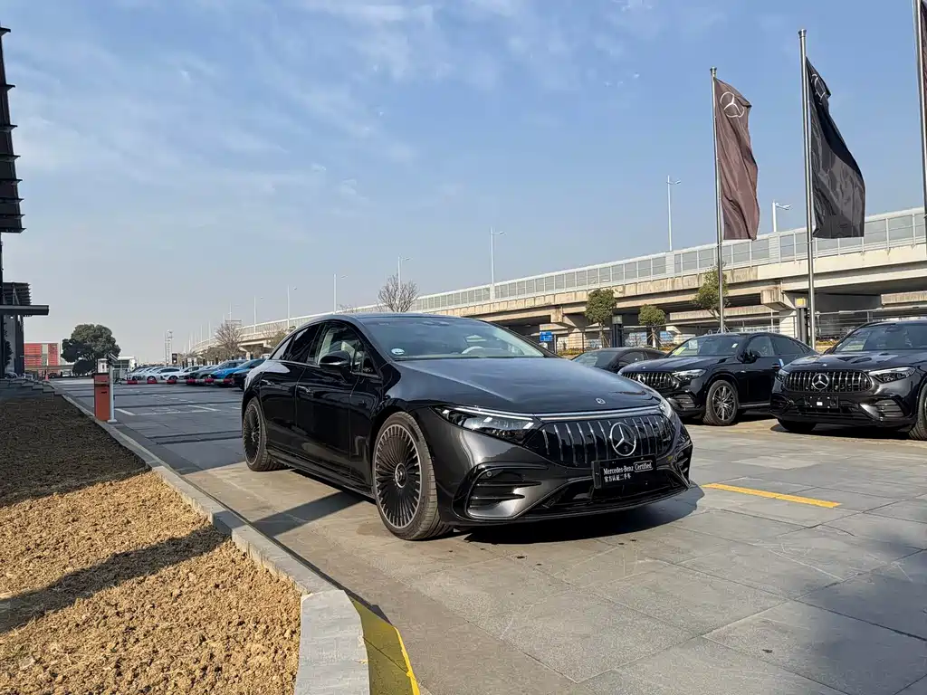 MERCEDES-BENZ EQS AMG