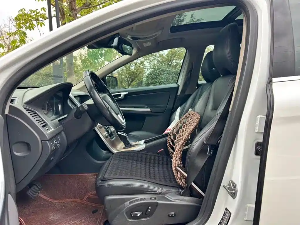 Volvo XC60 — миниатюра 4