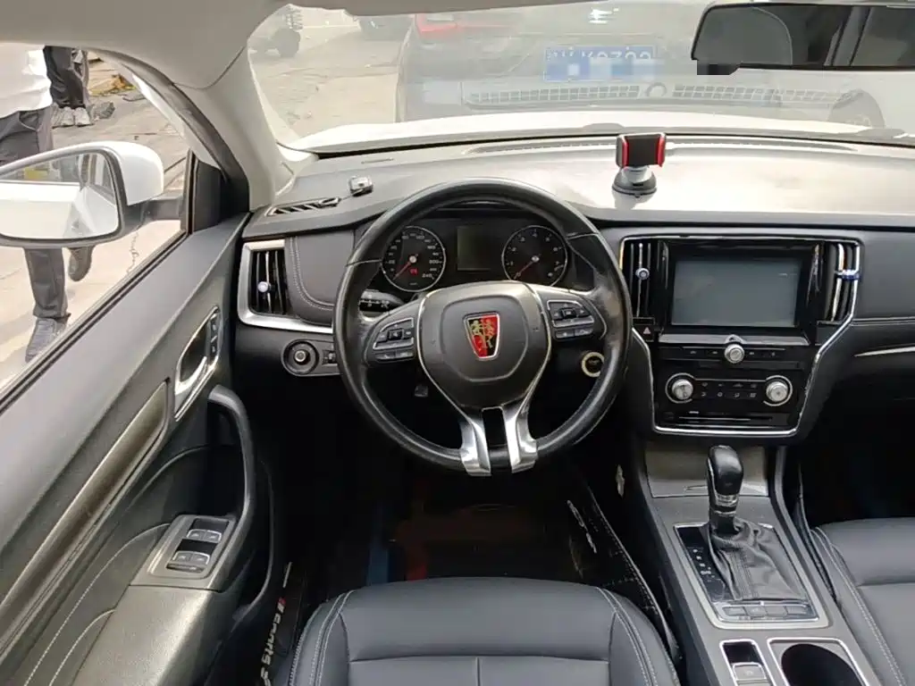 Roewe i6 Classic — миниатюра 11