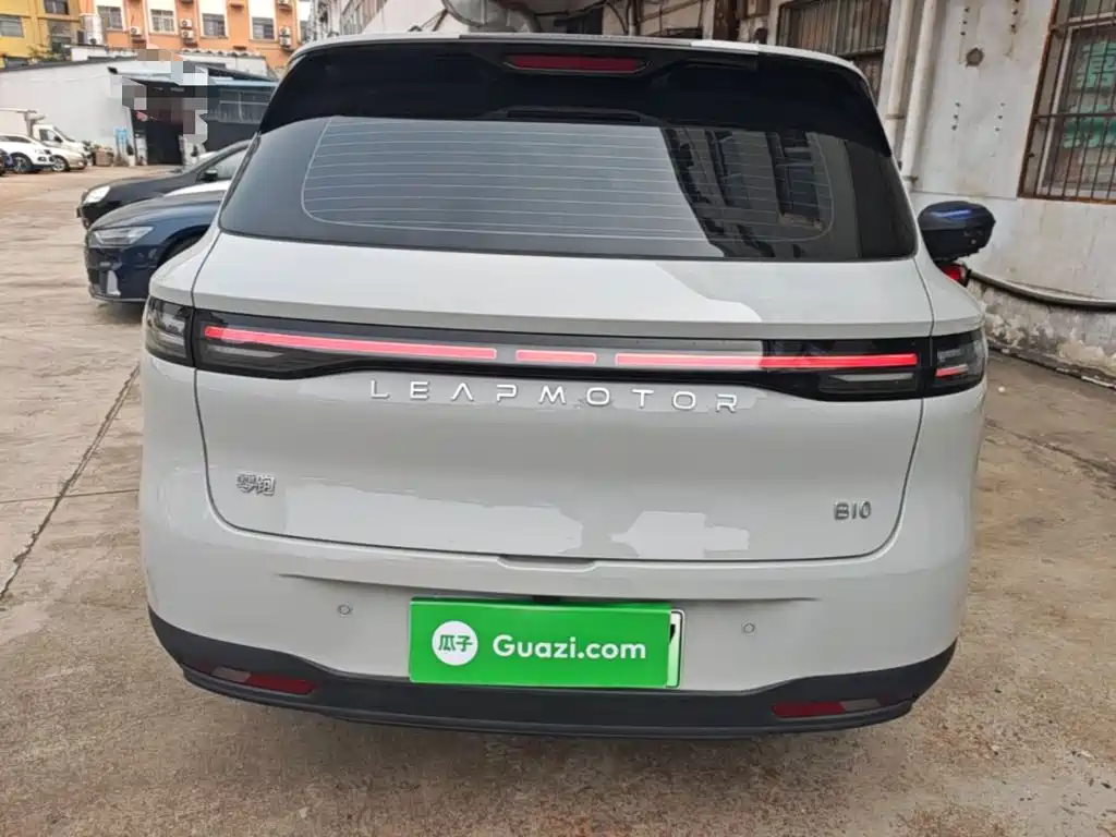 Leapmotor Leapmotor B10 — миниатюра 6