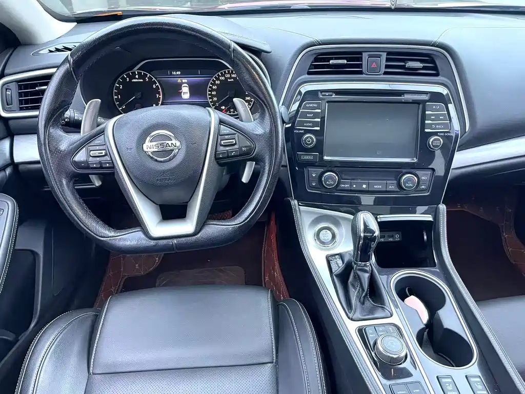 Nissan Cima — миниатюра 8