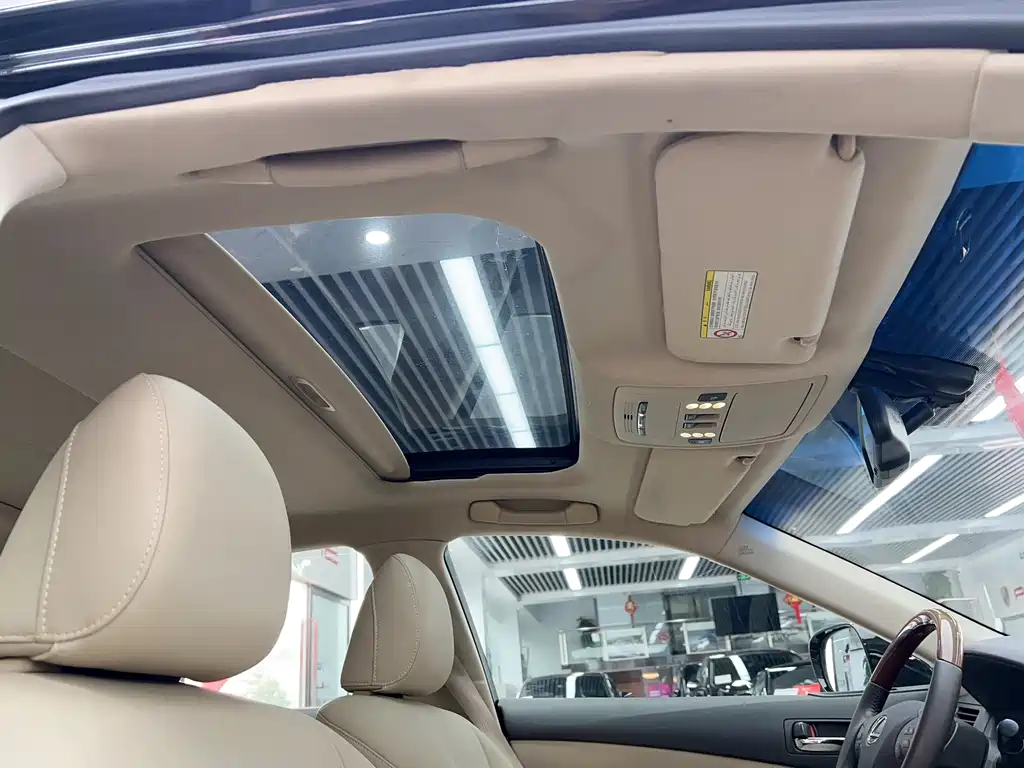 Lexus ES — миниатюра 24