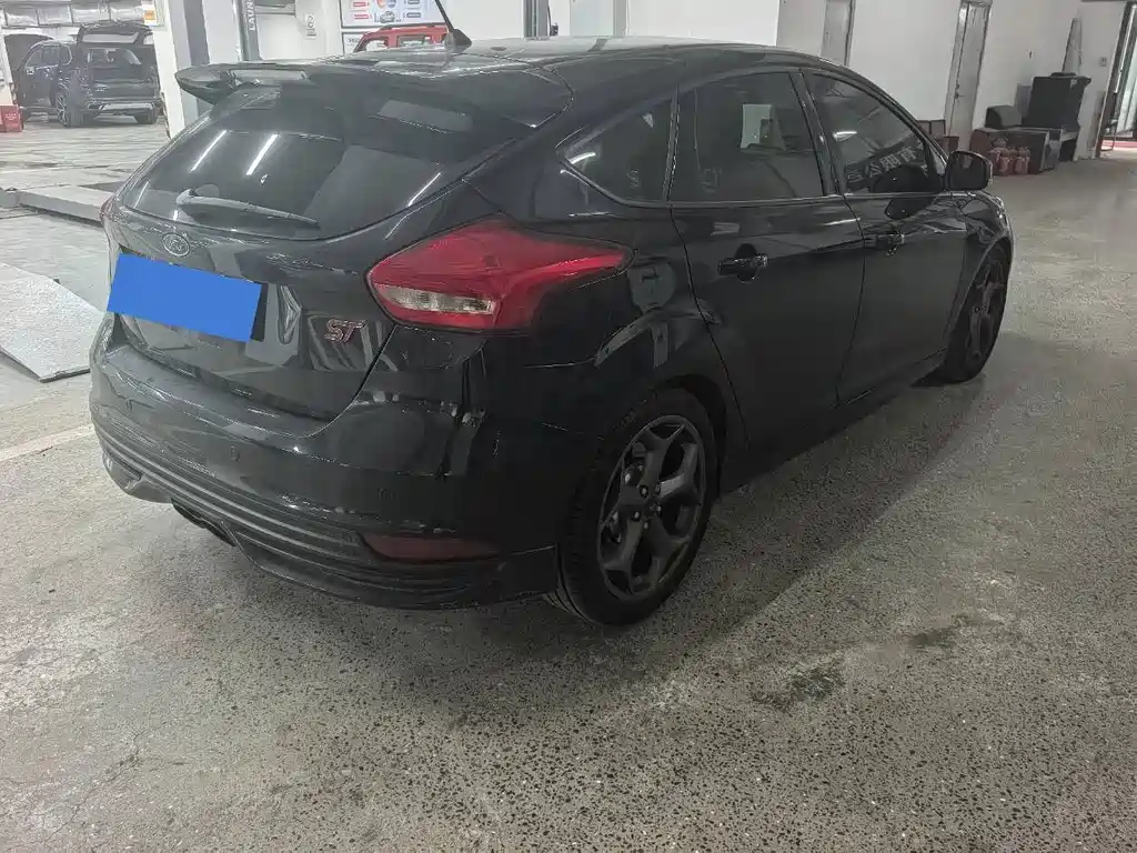 Ford Focus (Import) — миниатюра 10