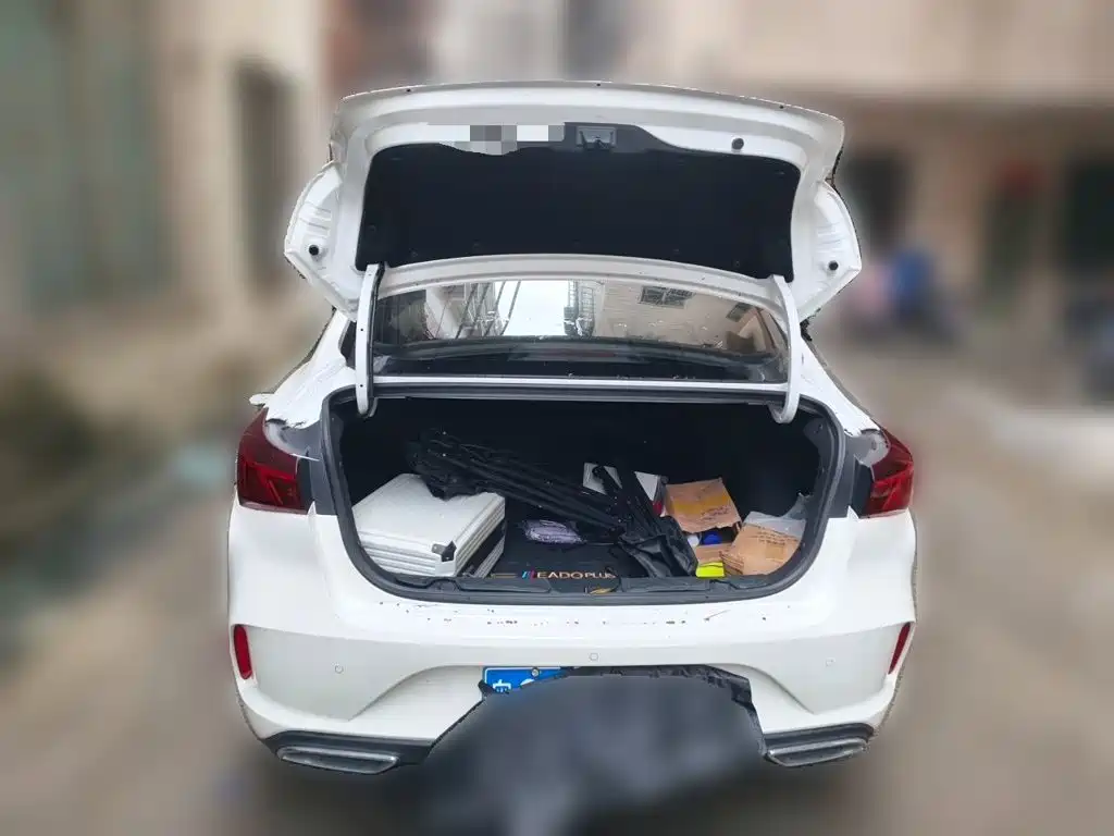 Changan Eado — миниатюра 10
