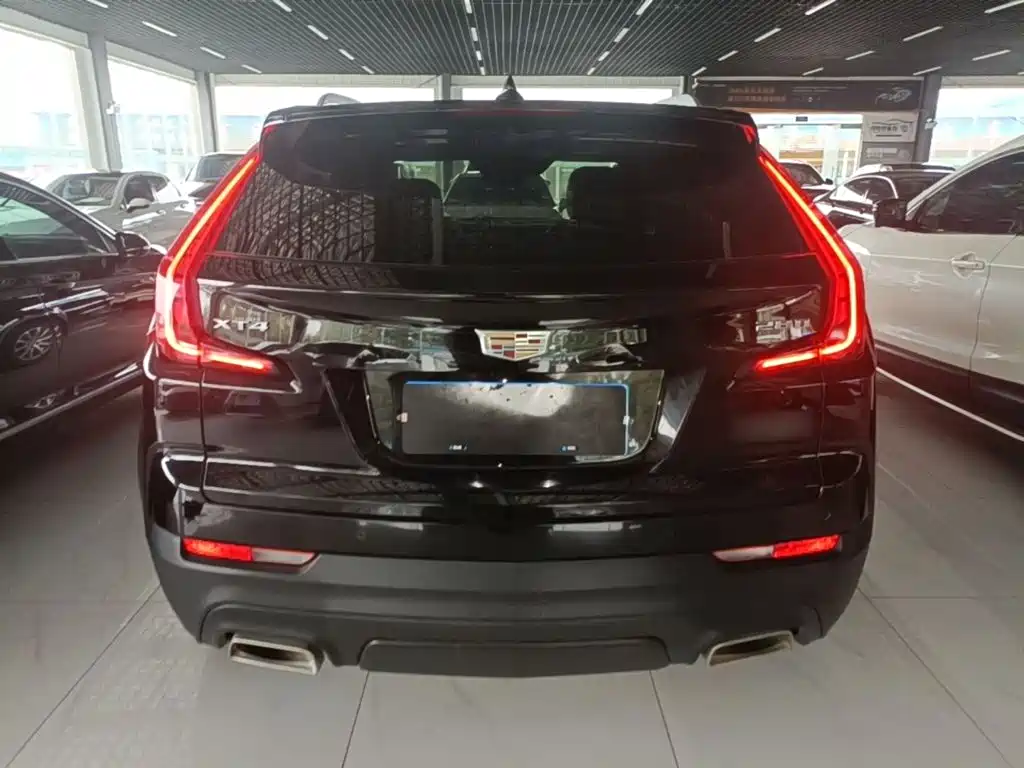Cadillac XT4 — миниатюра 6