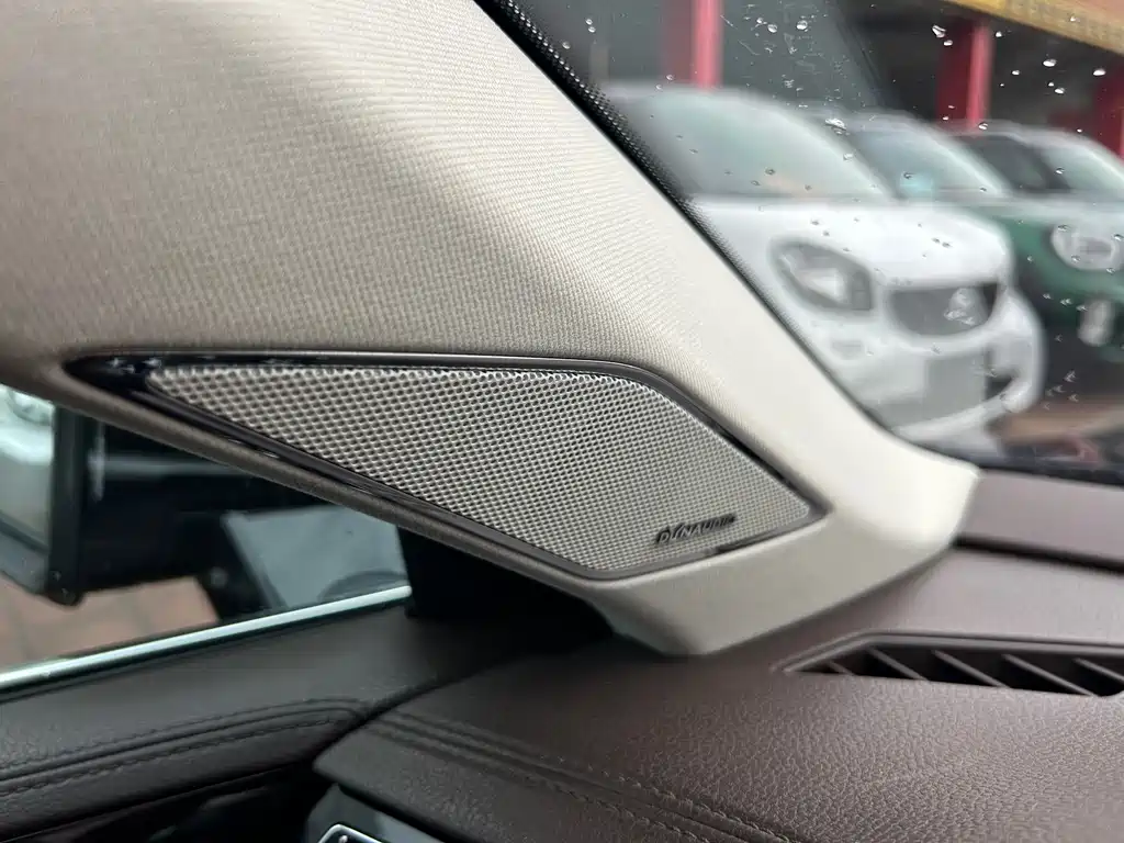 Volkswagen Phideon — миниатюра 15