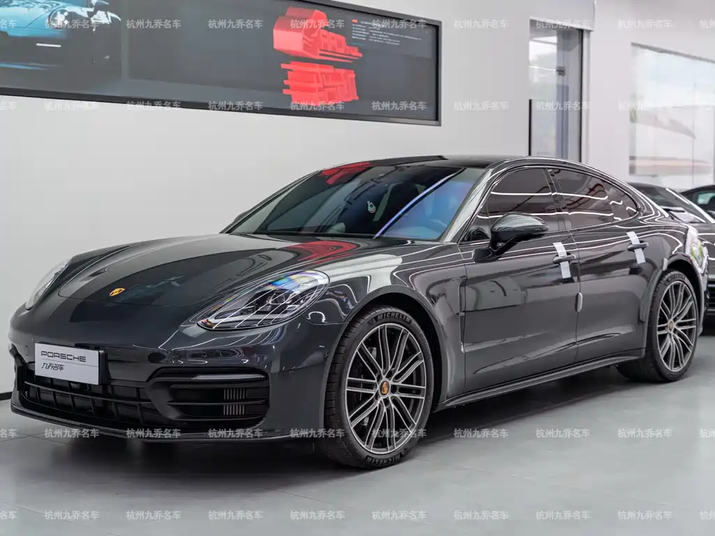Porsche Panamera 2023