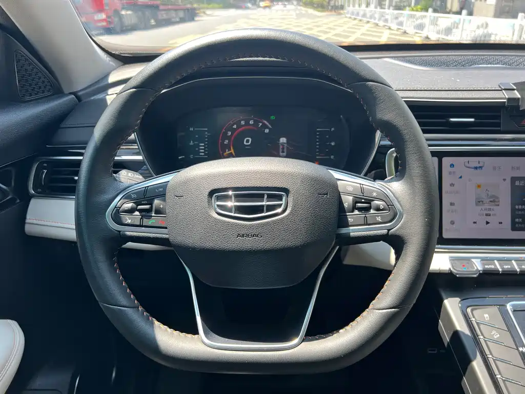 Geely Boyue — миниатюра 8