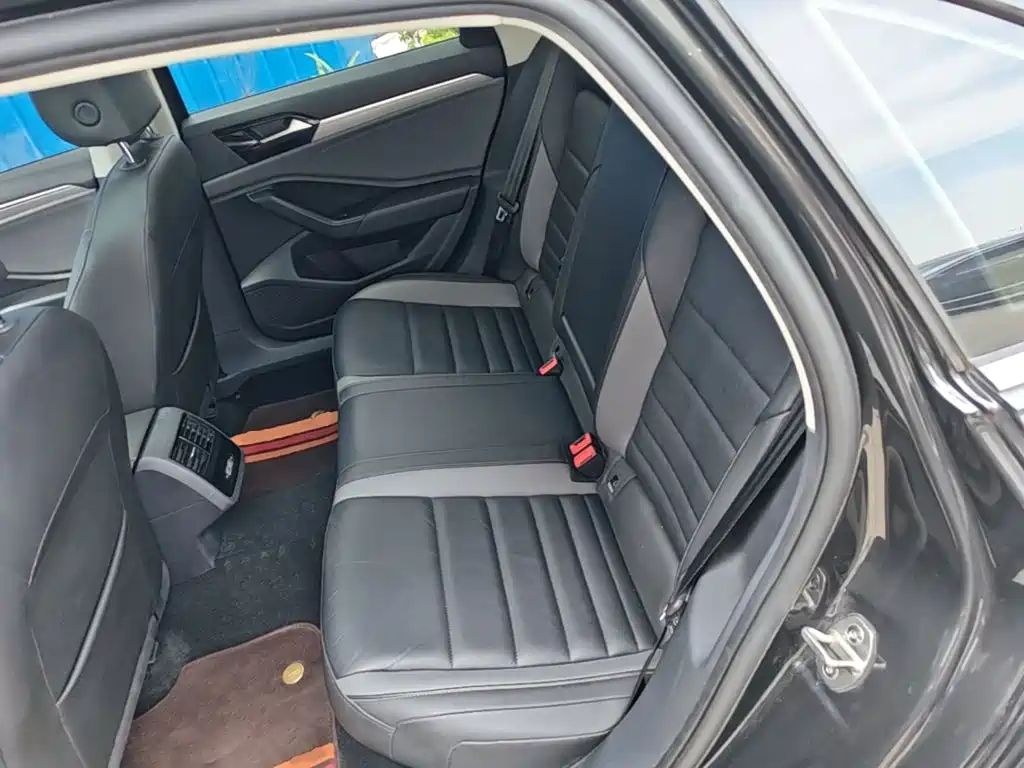 Volkswagen Sagitar — миниатюра 17