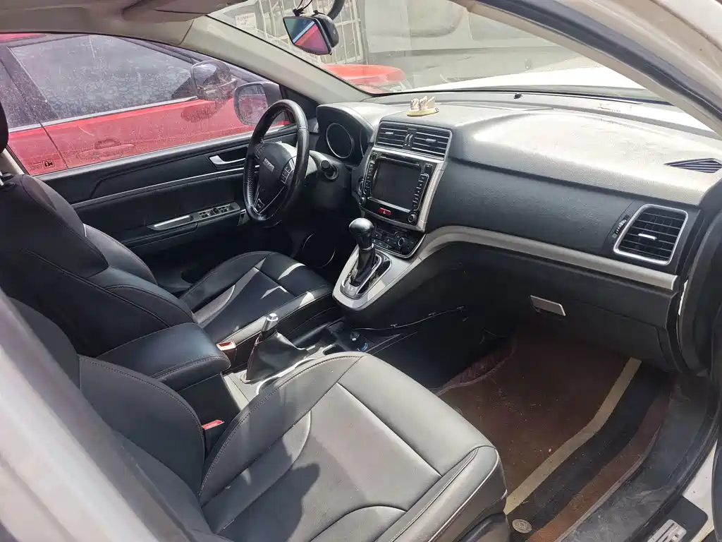 Haval M6 — миниатюра 5