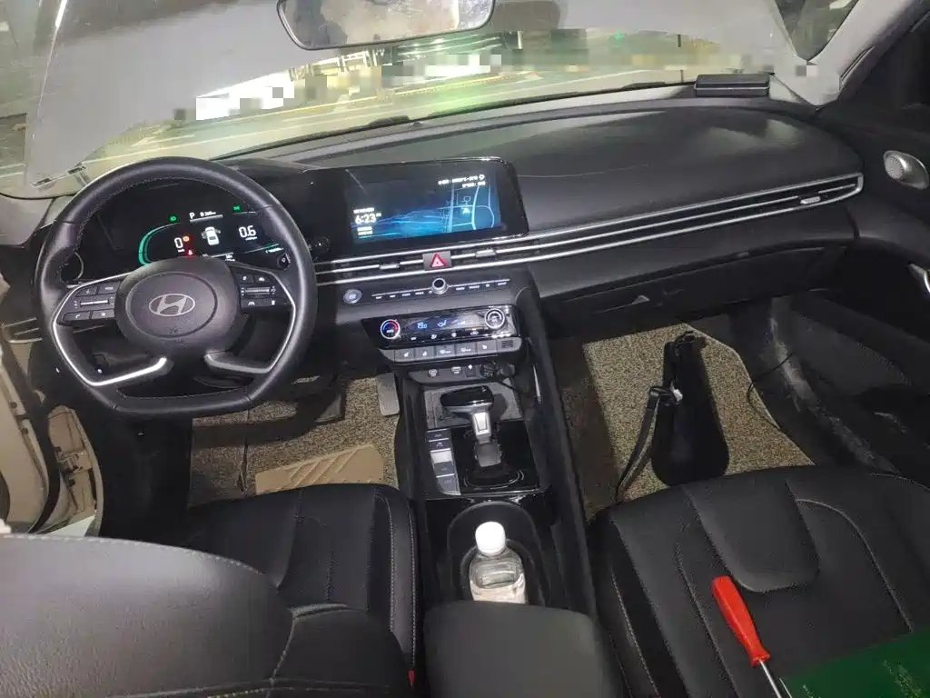 Hyundai Elantra — миниатюра 5