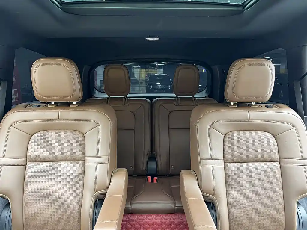 Lincoln Aviator — миниатюра 20