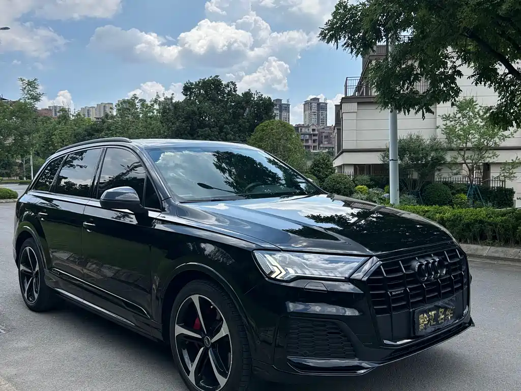 Audi Q7 2024 55 TFSI quattro S line Sport