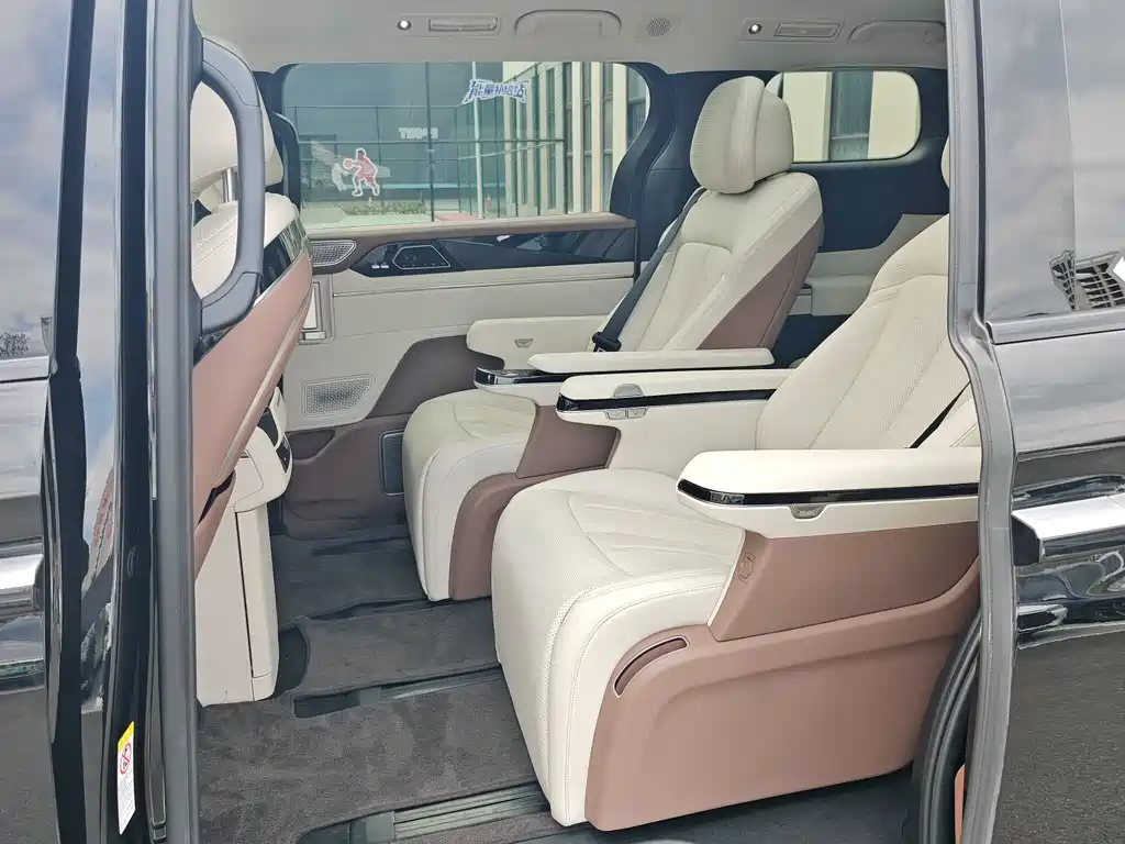 BYD Xia 2025 DM-i 1.5T 180km