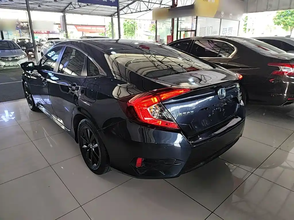 Honda Civic — миниатюра 5