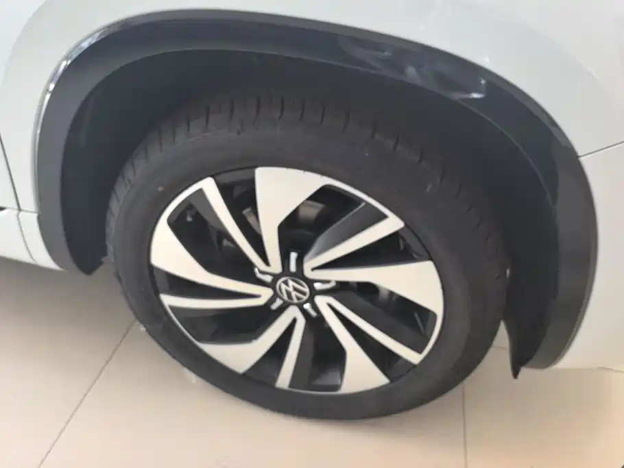 Volkswagen TayronX X 2023 330TSI Luxury