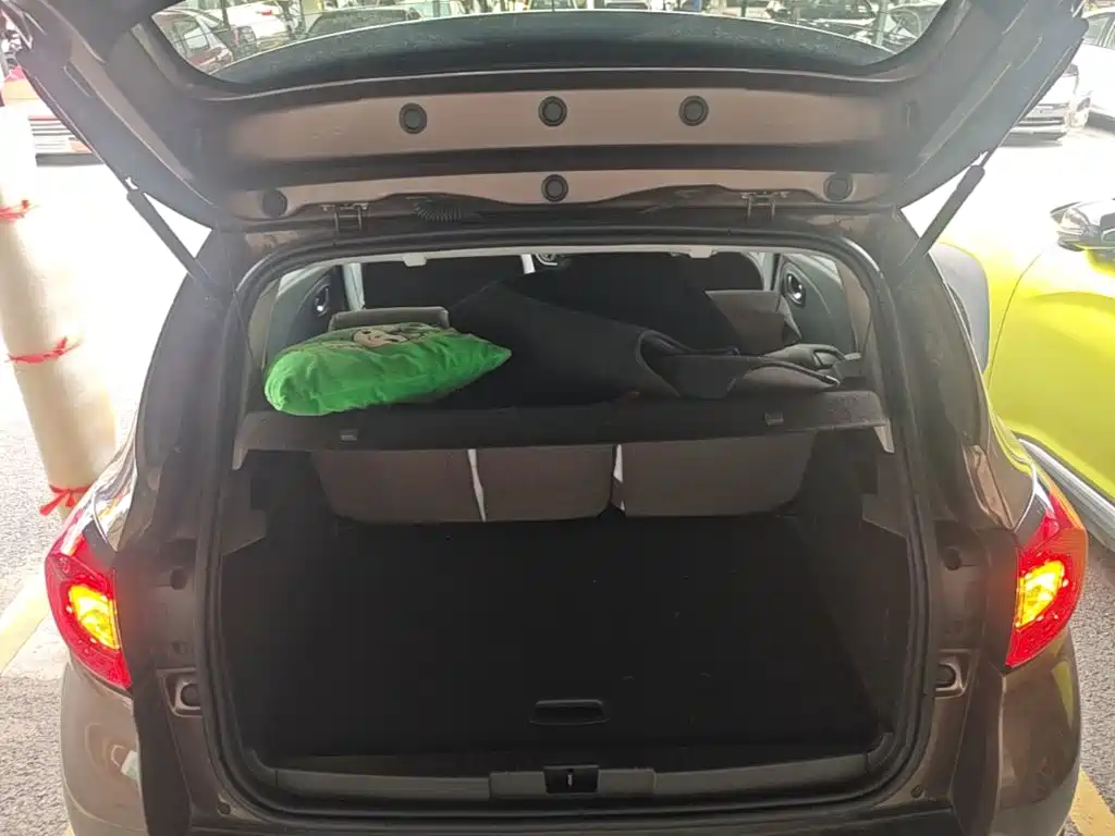 Renault Captur — миниатюра 19