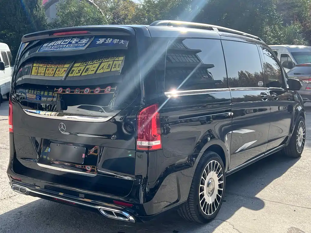 MERCEDES-BENZ V CLASS