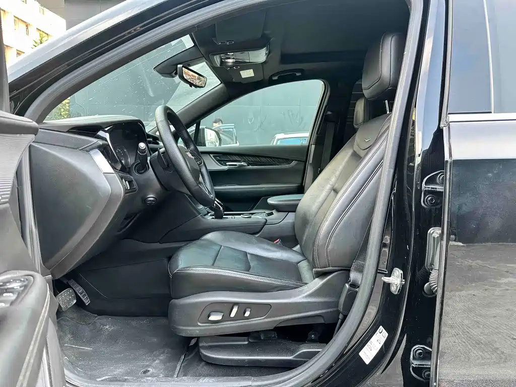 Cadillac XT6 — миниатюра 3