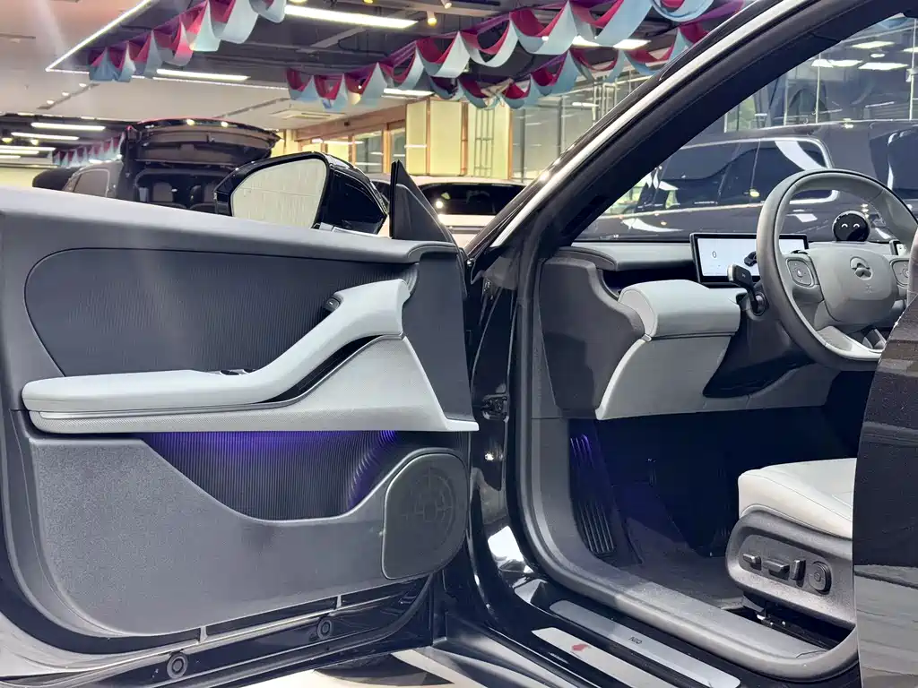 NIO ET5T — миниатюра 12