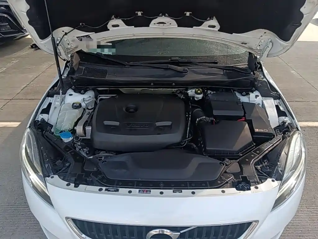 Volvo V40 — миниатюра 20