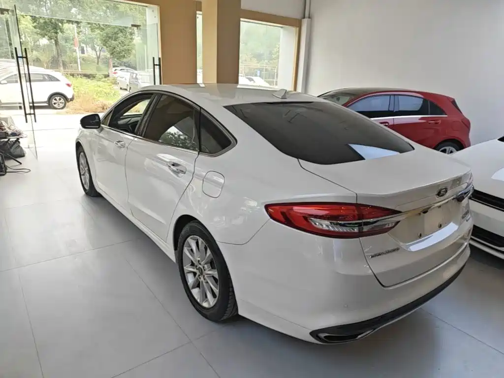 Ford Mondeo — миниатюра 5