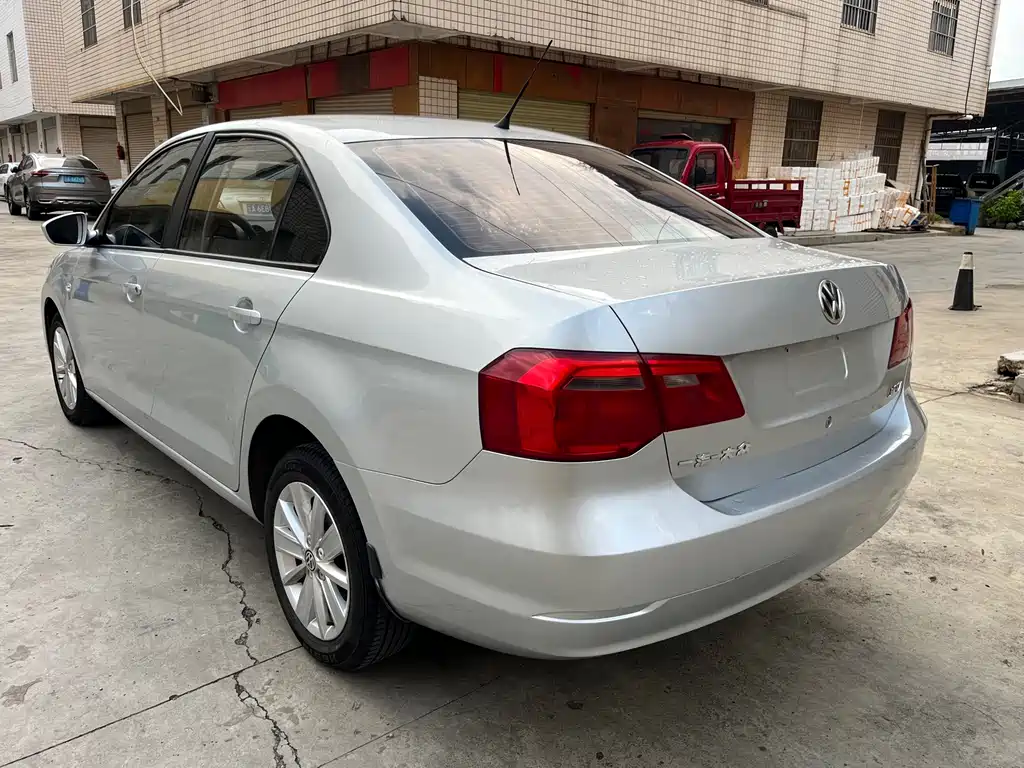 Volkswagen Jetta — миниатюра 9