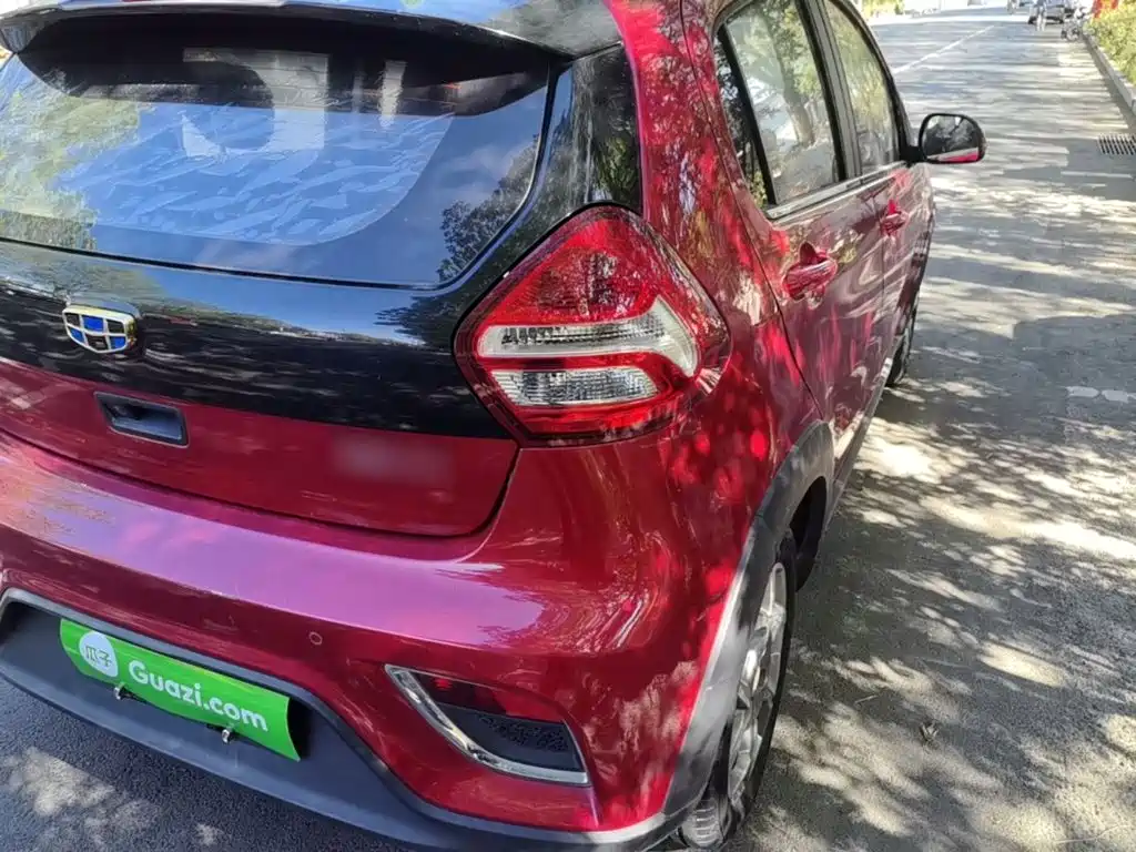 Geely Vision X1 — миниатюра 8