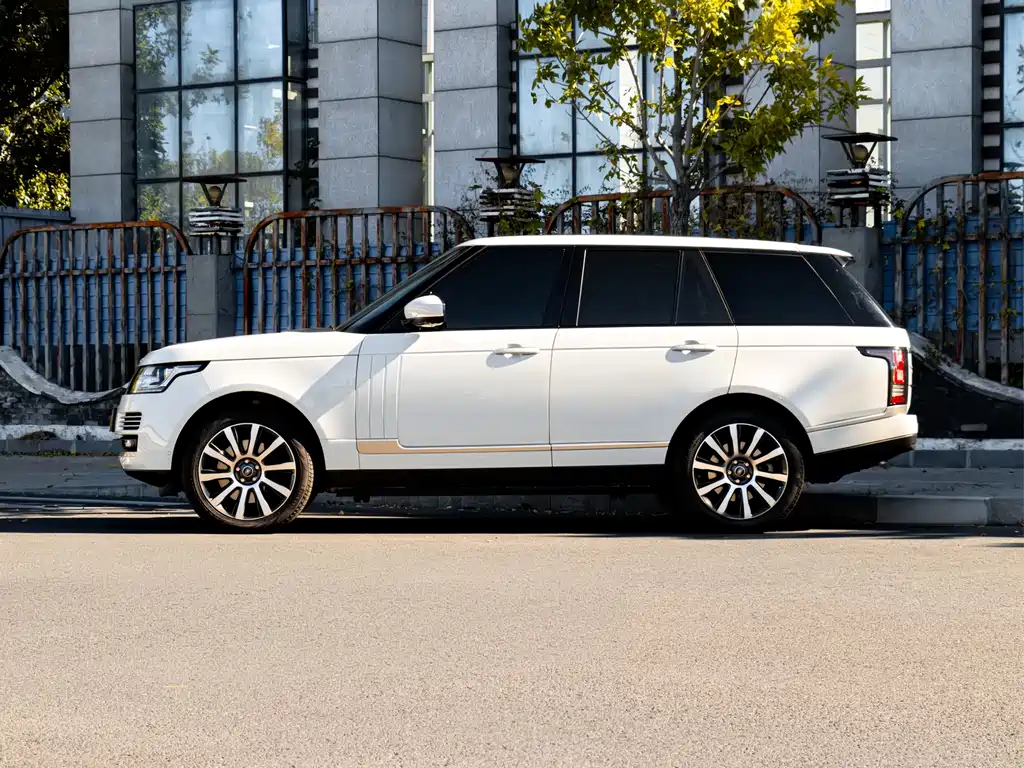 Land Rover Range Rover — миниатюра 3