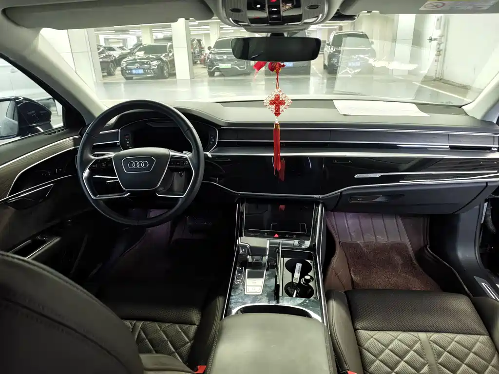 Audi A8 — миниатюра 6