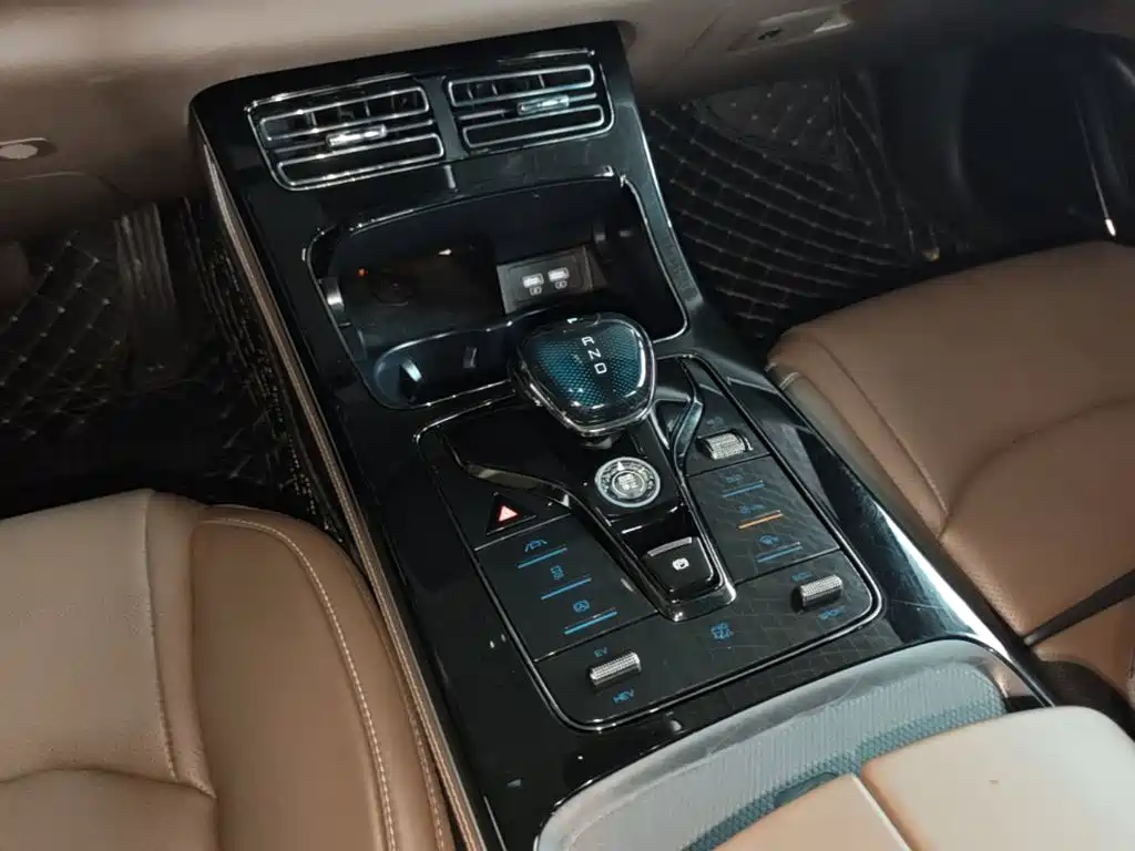 BYD Han — миниатюра 14