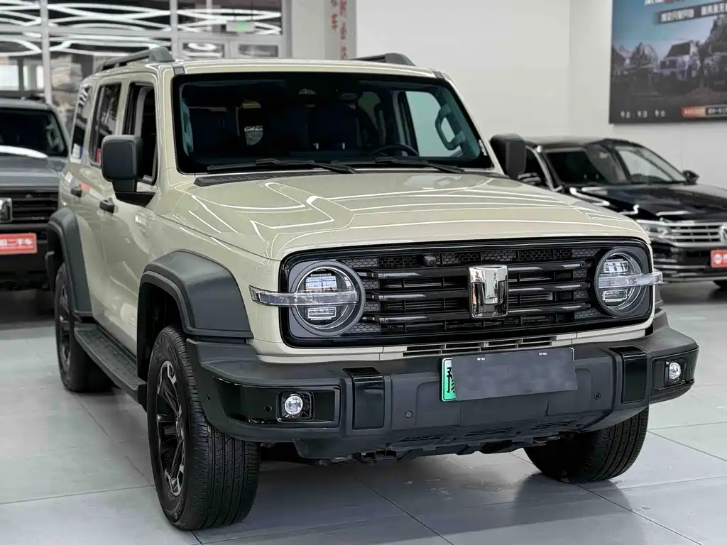 TANK TANK 300 NEW ENERGY