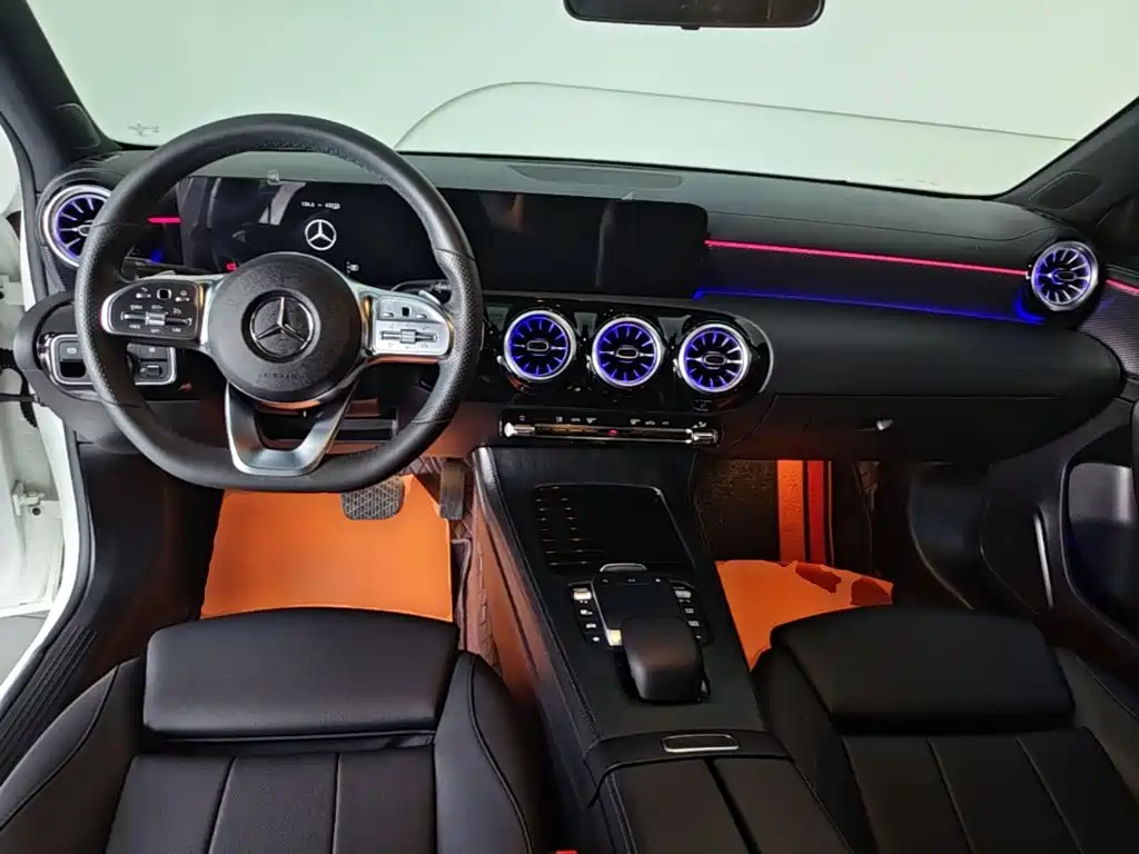 Mercedes-Benz A-Class — миниатюра 10