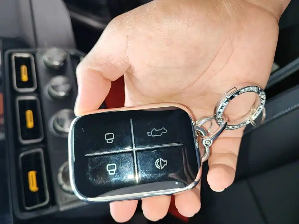 iCAR Автомобиль SuperV23 — миниатюра 9