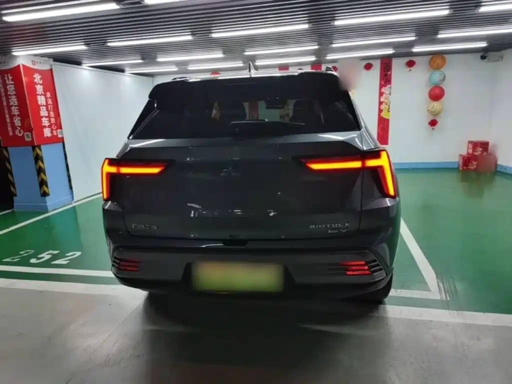 Mitsubishi AIRTREK — миниатюра 6