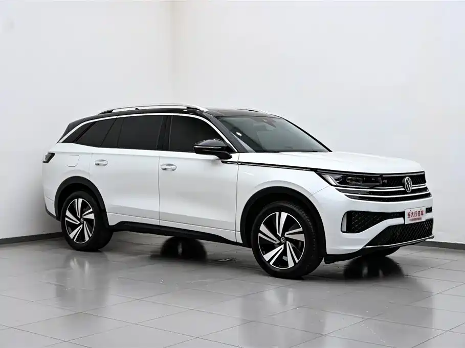 Volkswagen Tavendor 2023 380TSI R-Line