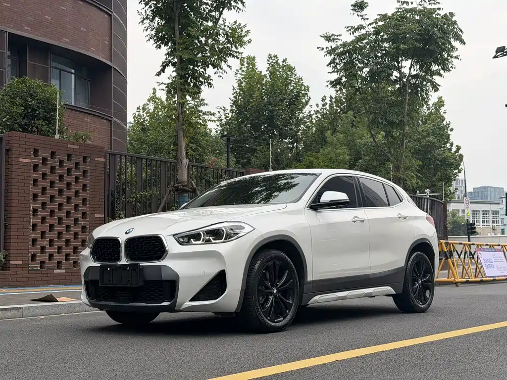 BMW X2