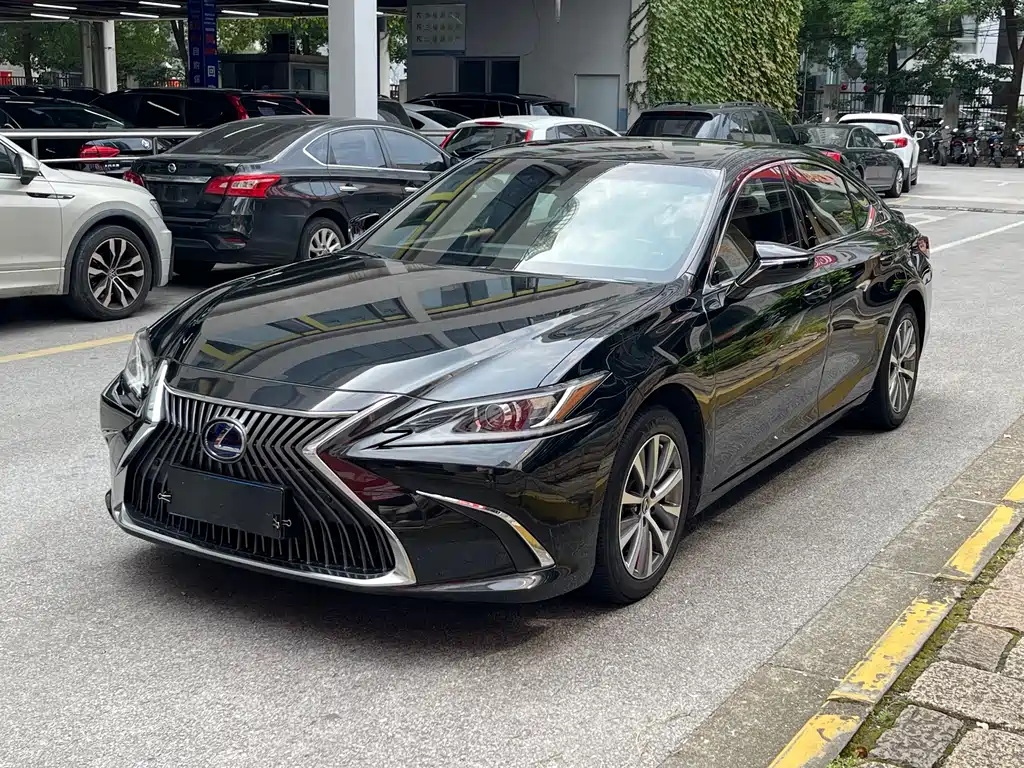 Lexus ES — миниатюра 3