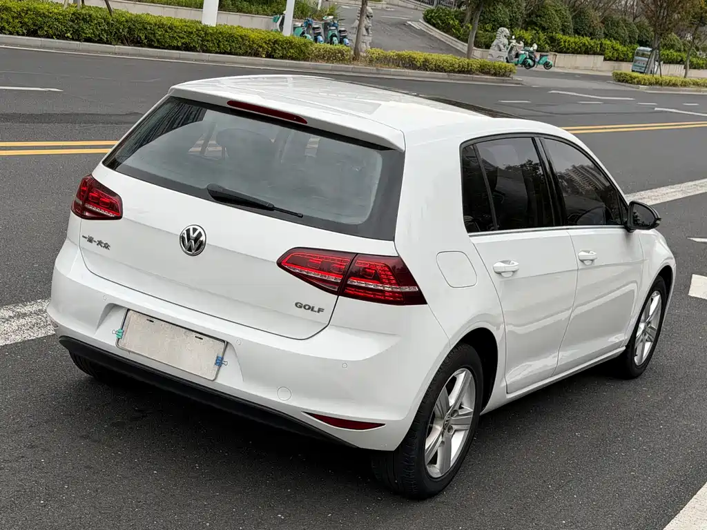 Volkswagen Golf — миниатюра 6