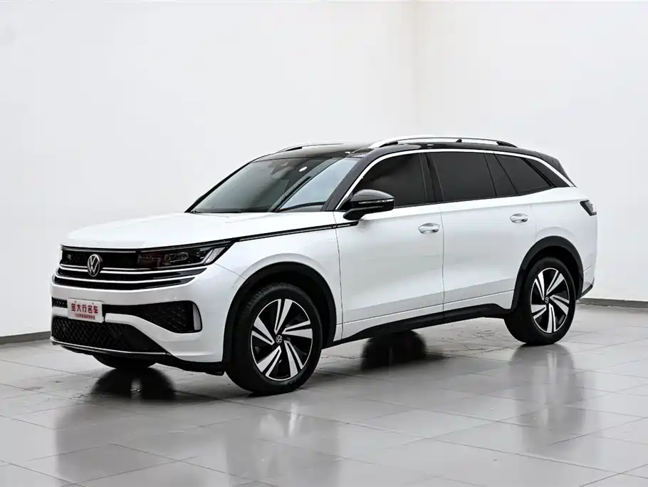 Volkswagen Tavendor 2023 380TSI R-Line