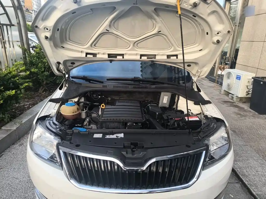 Skoda Rapid Spaceback — миниатюра 20