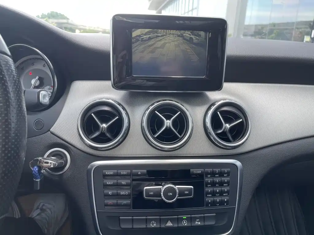 Mercedes-Benz GLA — миниатюра 14